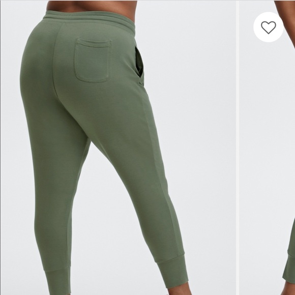 NWT Fabletics Daria Jogger in Safari, size small. - Picture 3 of 9